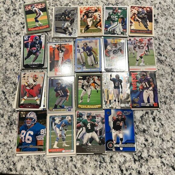 NFL FOOTBALL PLAYERS TRADING CARDS Collectible 80’s 90’s and 2000 LOT OF 190 - Picture 4 of 15